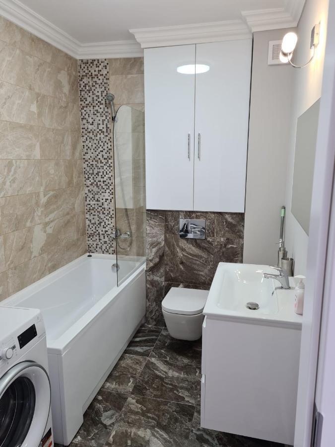 Modern Studio Орадя Экстерьер фото
